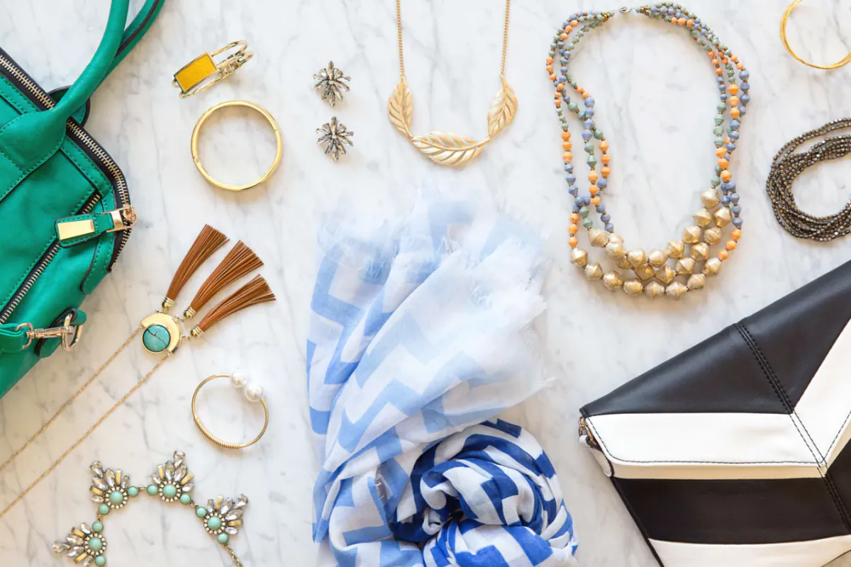 Top 10 Must-Have Accessories for a Stylish Everyday Look